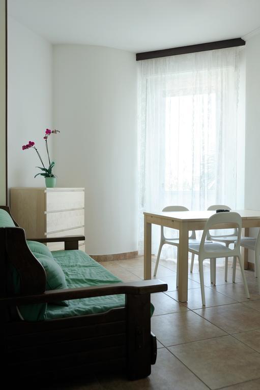 Solemare Hotel E Residence Misano Adriatico Rum bild