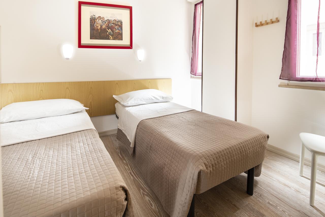 Solemare Hotel E Residence Misano Adriatico Exteriör bild